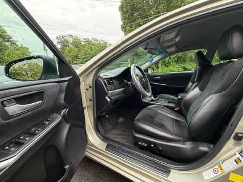 Used 2015 Toyota Camry XSE FWD image 21