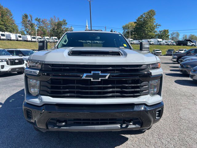 Used 2025 Chevrolet Silverado 2500 Custom w/ Custom Value Package AWD/4WD image 2