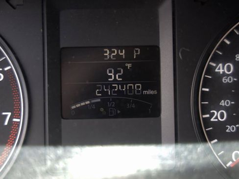 Used 2014 Volkswagen Jetta S FWD image 39