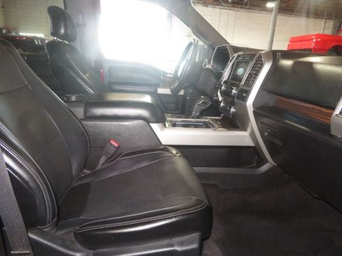 Used 2016 Ford F150 Lariat w/ Equipment Group 502A Luxury AWD/4WD image 33