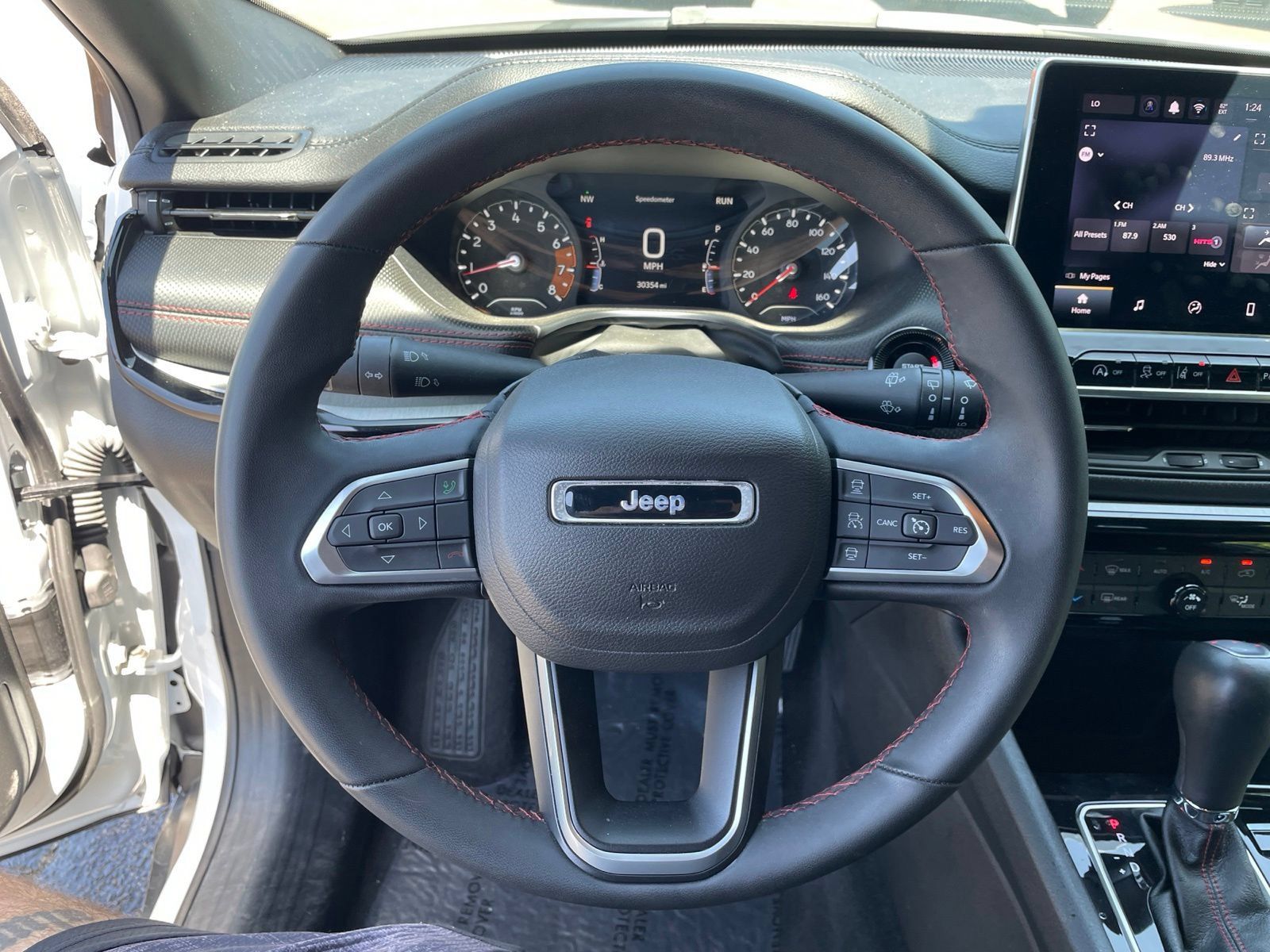 Used 2024 Jeep Compass Trailhawk AWD/4WD image 15