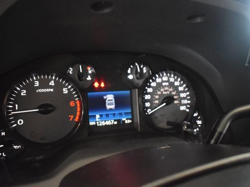 Used 2016 Toyota Tundra SR image 33