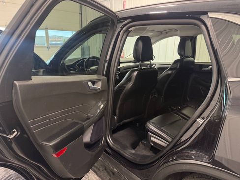 Used 2024 Ford Escape Platinum AWD/4WD image 11