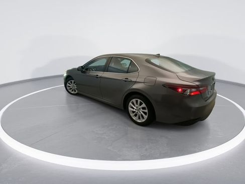 Used 2023 Toyota Camry LE FWD image 4