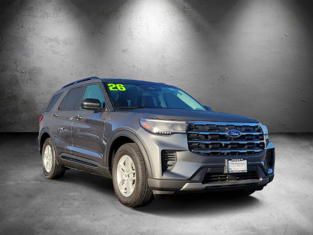 Used 2026 Ford Explorer Active RWD image 2