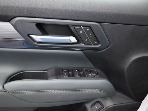 New 2026 GMC Terrain AT4 w/ Convenience Package III image 13