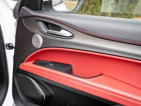 Used 2021 Alfa Romeo Stelvio Ti w/ Premium Package image 27