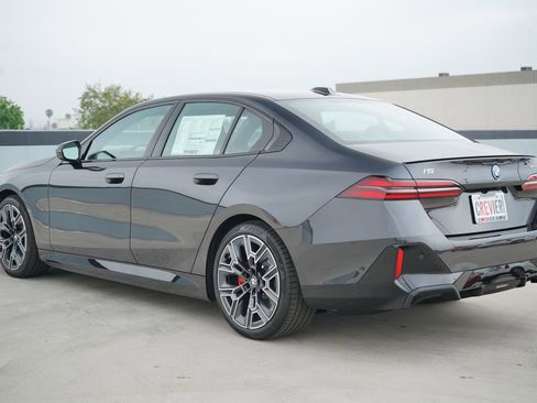 New 2026 BMW i5 eDrive40 w/ M Sport Package image 7