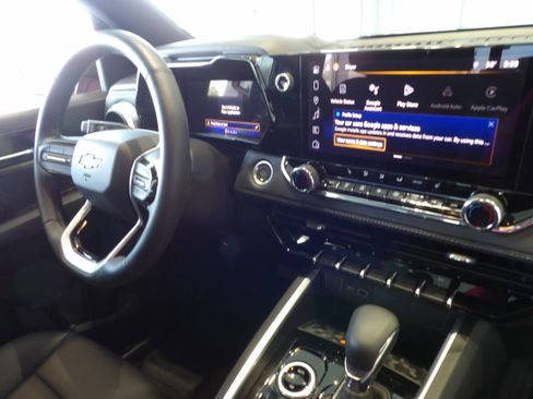 Used 2024 Chevrolet Colorado LT w/ LT Convenience Package III image 25