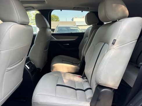 Used 2024 MAZDA CX-90 3.3 Turbo w/ Preferred Plus AWD/4WD image 11
