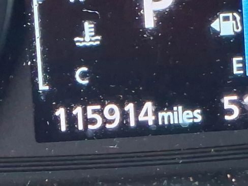 Used 2020 Mitsubishi Outlander LE image 15