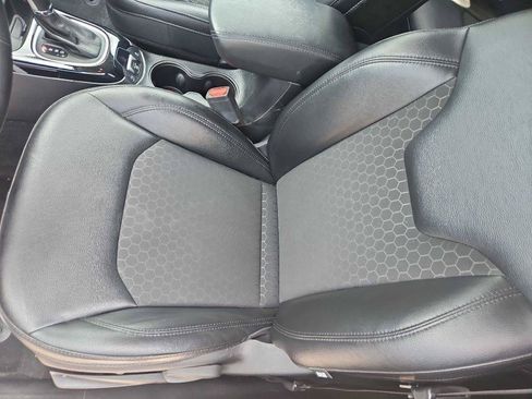 Used 2018 Jeep Compass Latitude AWD/4WD image 12