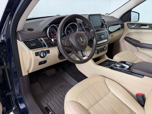 Used 2017 Mercedes-Benz GLS 450 4MATIC image 4
