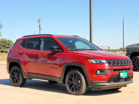 New 2025 Jeep Compass Latitude w/ Altitude Special Edition image 2