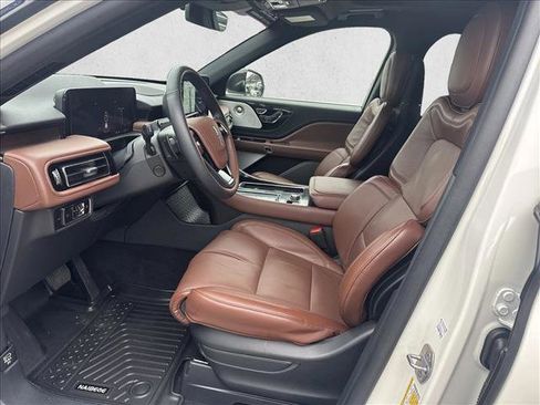 Used 2025 Lincoln Aviator Reserve w/ Equipment Group 201A AWD/4WD image 9