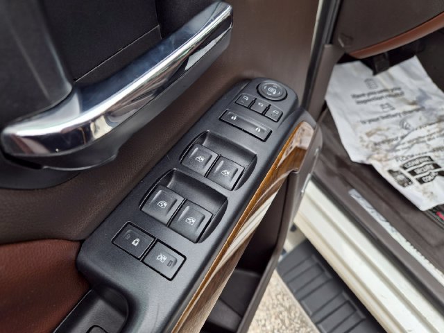 Used 2015 Chevrolet Silverado 1500 High Country AWD/4WD image 13