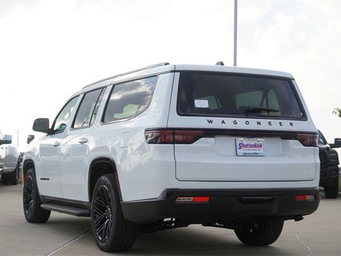 New 2025 Jeep Wagoneer L Series II w/ Premium Group I image 7