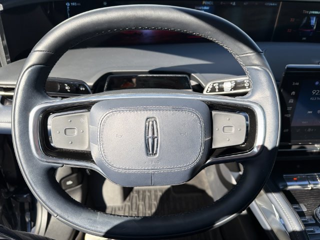 Used 2024 Lincoln Nautilus Reserve w/ Equipment Group 202A AWD/4WD image 17