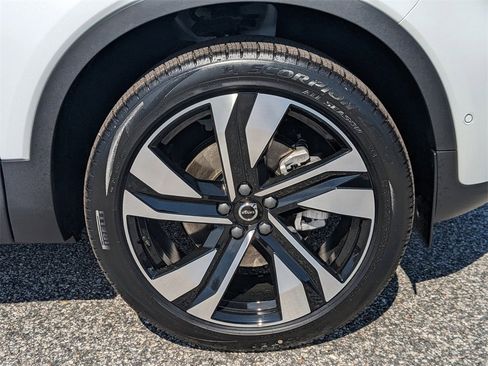 New 2025 Volvo XC40 B5 Ultra w/ Climate Package image 10