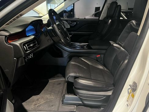 Used 2023 Lincoln Aviator Reserve w/ Equipment Group 201A AWD/4WD image 11