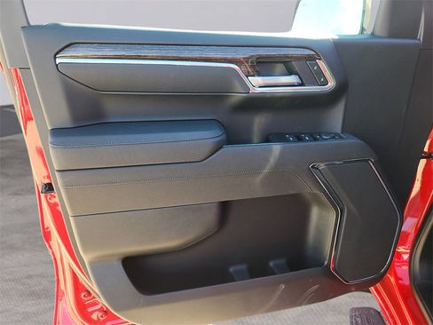 New 2026 GMC Sierra 1500 SLE w/ Preferred Package image 14