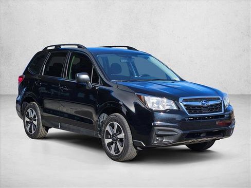 Used 2018 Subaru Forester 2.5i w/ Alloy Wheel Package image 3