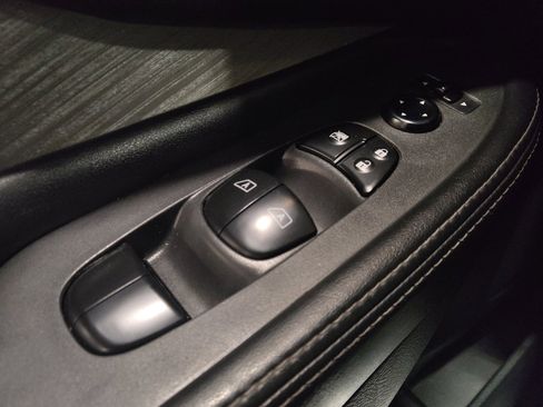 Used 2016 Nissan Murano SV image 27