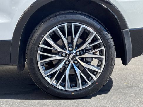 Used 2024 Cadillac XT4 Sport AWD/4WD image 33