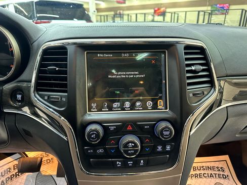 Used 2015 Jeep Grand Cherokee Overland image 30