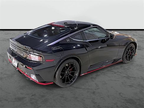 Used 2024 Nissan Z NISMO w/ Floor Mat Package RWD image 4