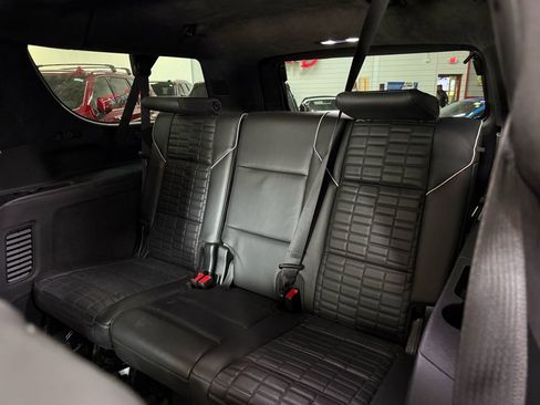 Used 2022 Cadillac Escalade ESV Sport Platinum image 17