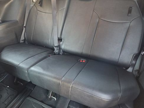 Used 2025 Toyota Sienna XLE Woodland Edition AWD/4WD image 26