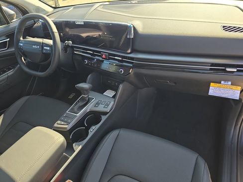New 2026 Kia Sportage SX FWD image 12