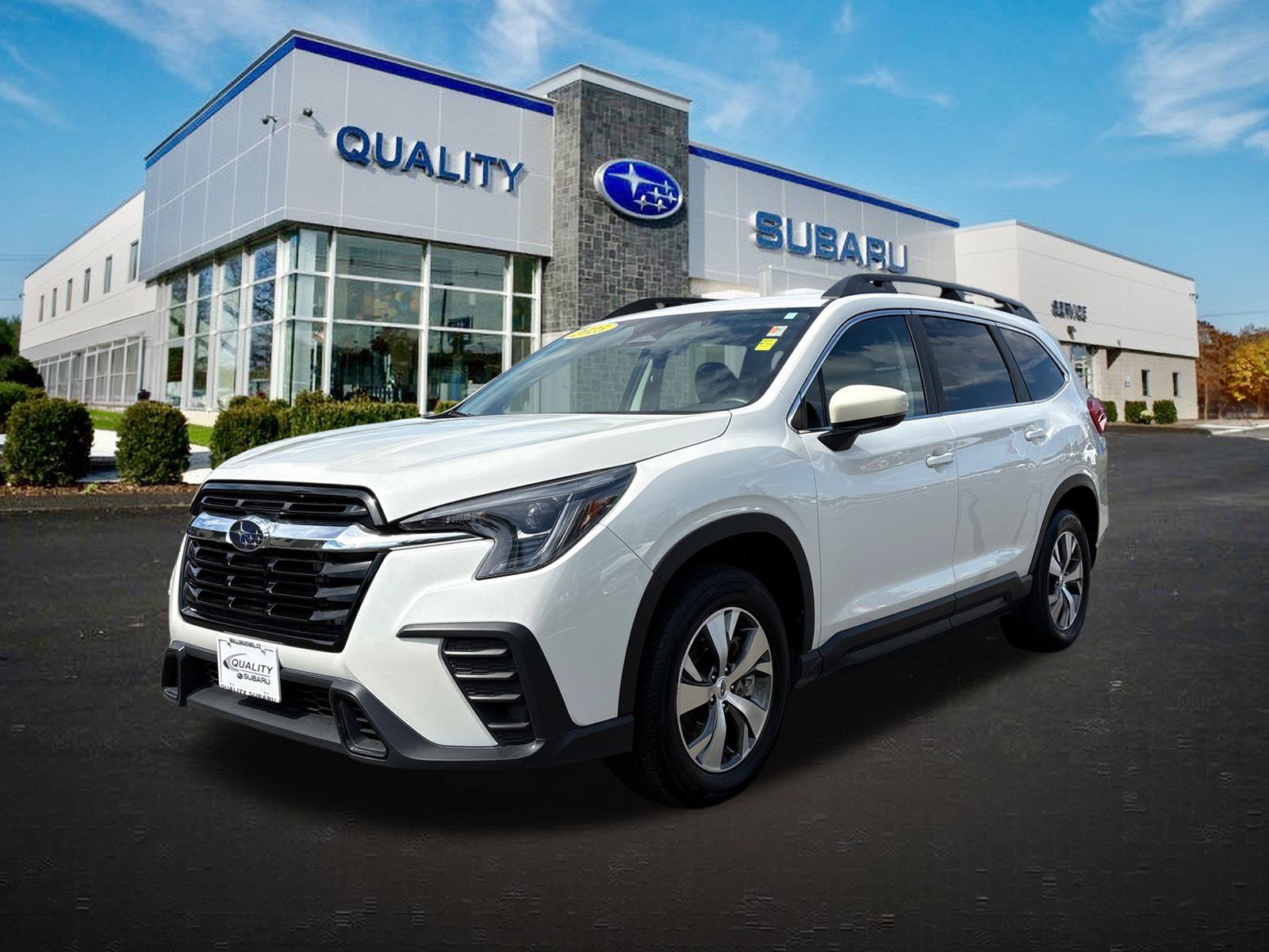 Used 2025 Subaru Ascent Premium AWD/4WD image 1
