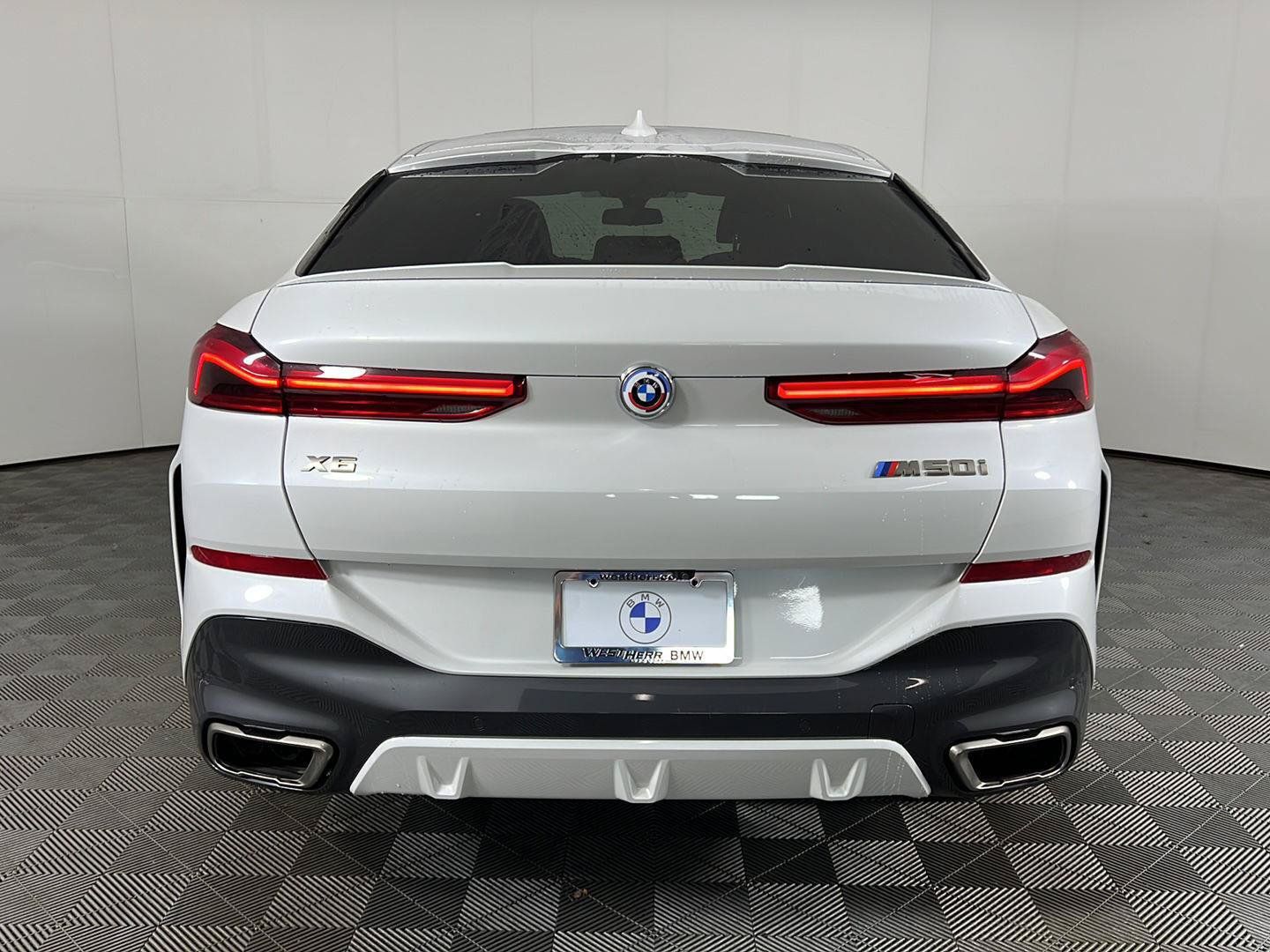 Used 2023 BMW X6 M50i w/ Climate Comfort Package AWD/4WD image 6