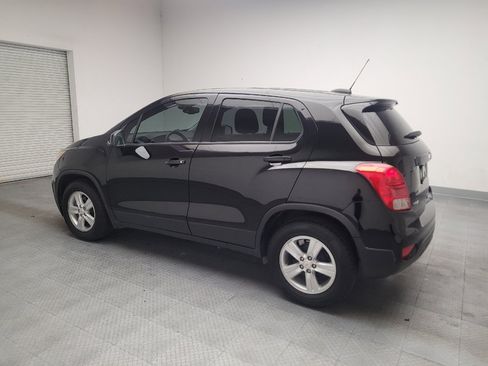 Used 2020 Chevrolet Trax LS w/ Tint and Cruise Package FWD image 3