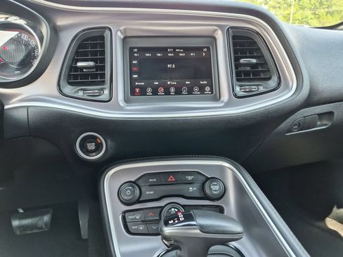 Used 2019 Dodge Challenger SXT RWD image 29