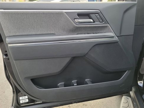 Used 2026 GMC Sierra EV Elevation image 21