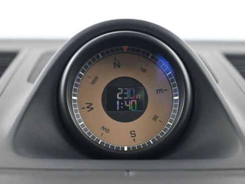 Certified 2026 Porsche Macan AWD/4WD image 12