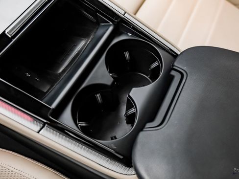 Used 2025 Porsche Panamera w/ Premium Package image 55