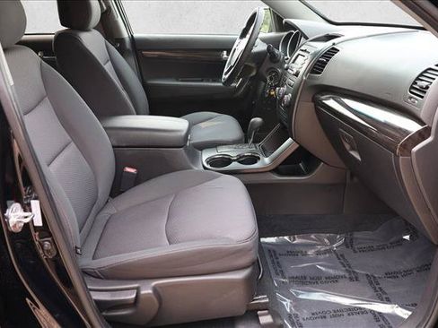 Used 2012 Kia Sorento FWD image 28