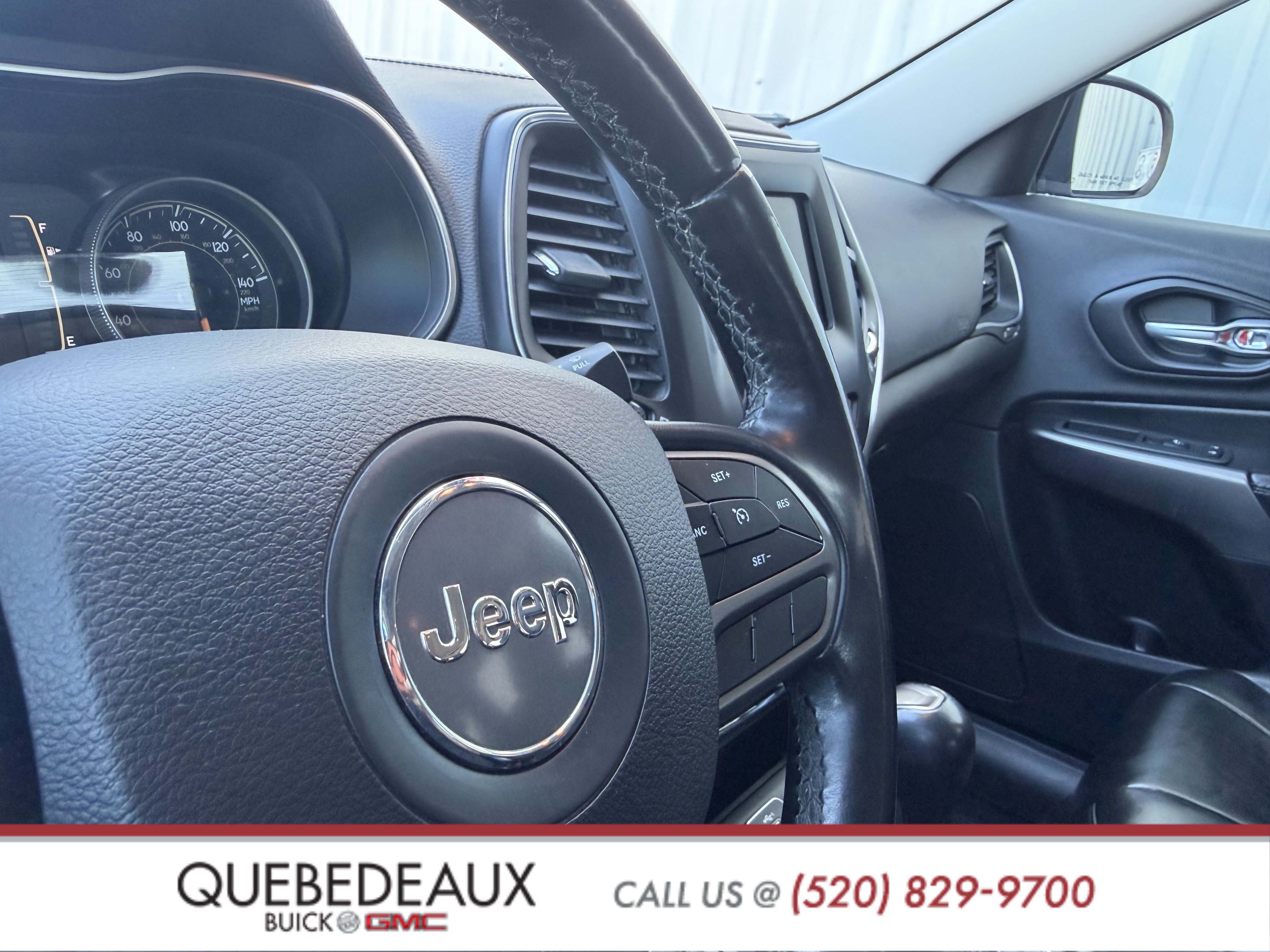 Used 2020 Jeep Cherokee Latitude Plus FWD image 10
