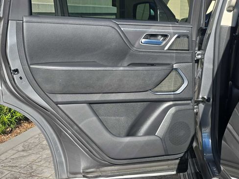 Certified 2025 INFINITI QX80 Sensory image 12