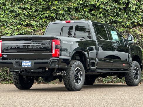 New 2026 Ford F250 Platinum w/ Tremor Off-Road Package image 4