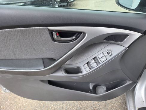 Used 2013 Hyundai Elantra Limited w/ Technology Pkg FWD image 8
