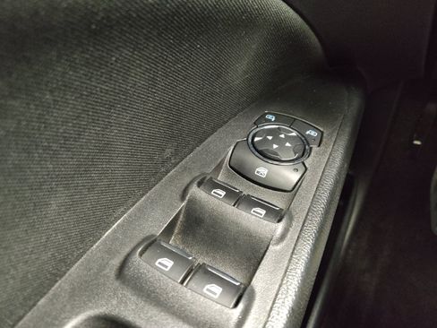 Used 2019 Ford Fusion SE FWD image 27