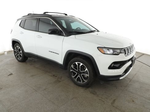 Used 2024 Jeep Compass Limited AWD/4WD image 10