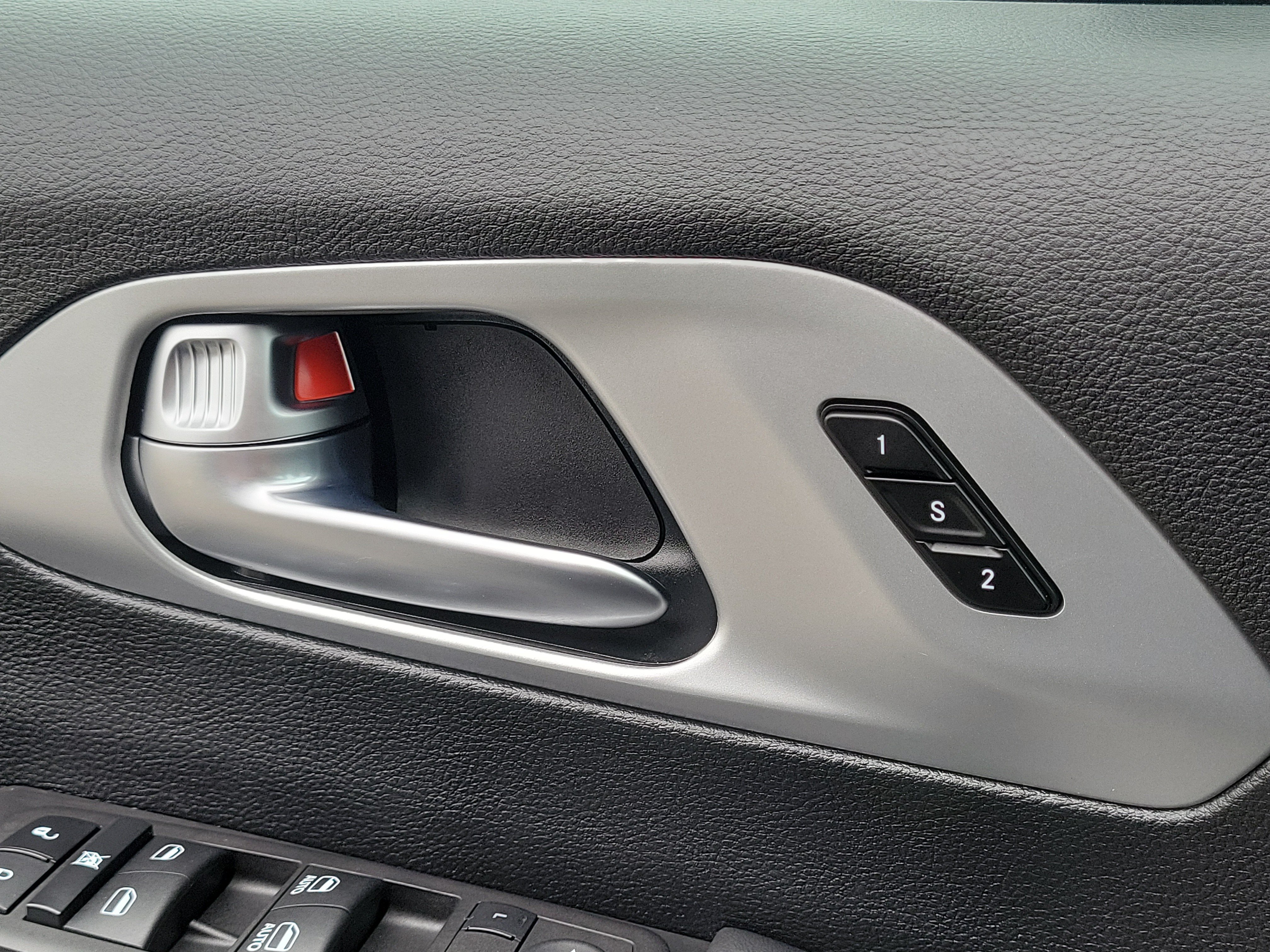 Used 2023 Chrysler Pacifica Touring-L w/ S Appearance Package AWD/4WD image 29