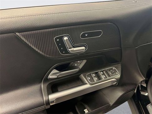 Certified 2021 Mercedes-Benz GLB 250 4MATIC image 14