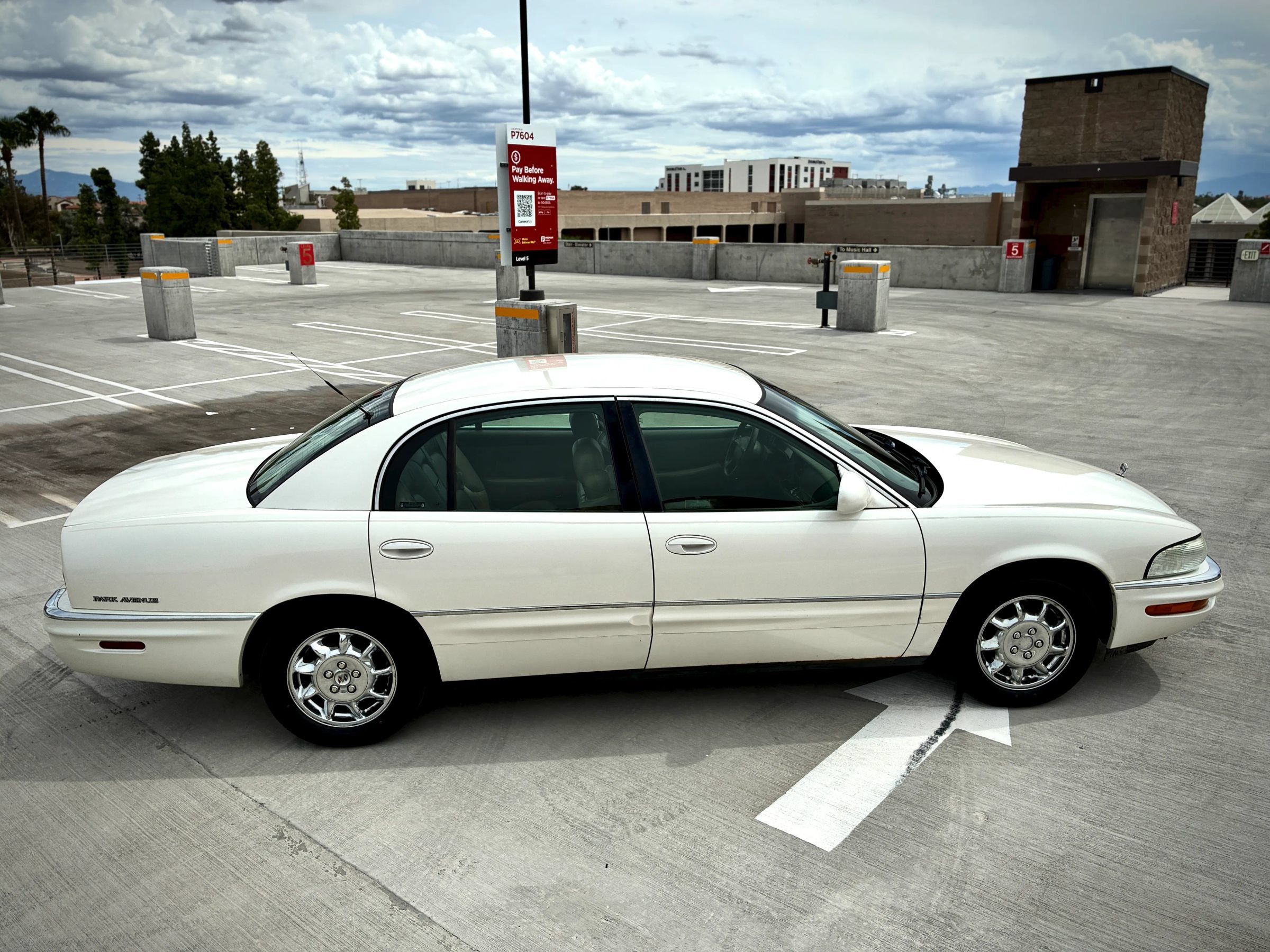 Used 2002 Buick Park Avenue w/ Prestige Pkg FWD image 16